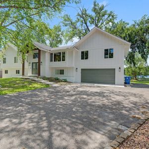 33-web-or-mls-7217_Pineview_Lane_North_33_print.jpg