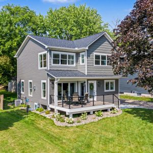 36-web-or-mls-10910_32nd_Avenue_North_01_print.jpg